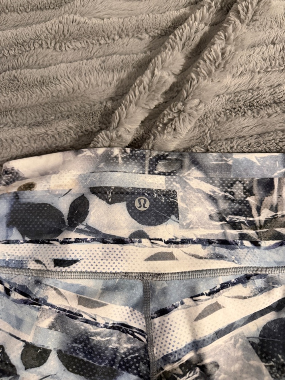 Women’s lululemon leggings - Picture 6 of 6